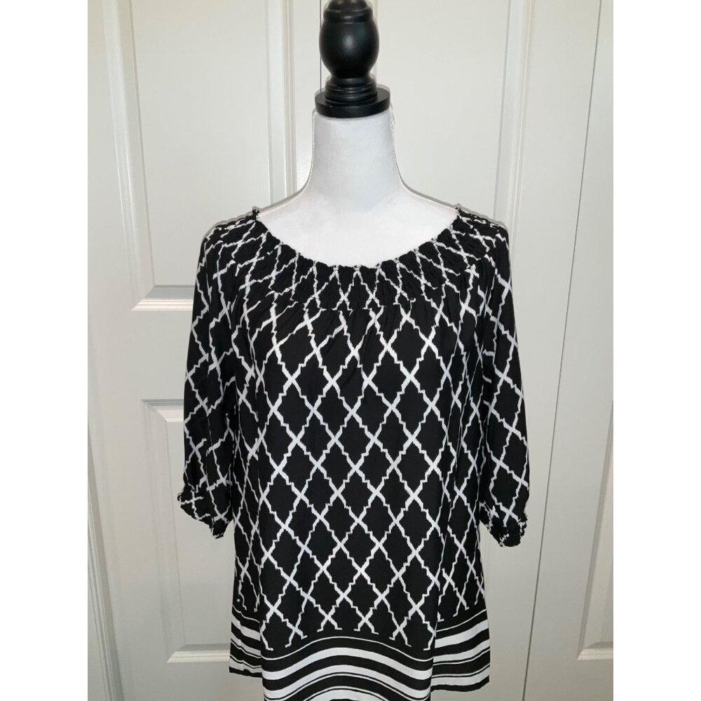 Chico's Black & White Blouse 3/4 sleeve Women's size 0 Small (4) Off Shoulder - Picture 2 of 7